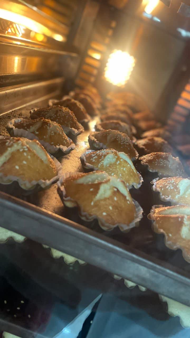 پخت کیک یزدی با فر قنادی نوبل